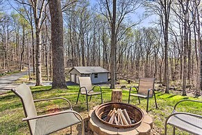Peaceful & Secluded Knoxville Retreat w/ Deck