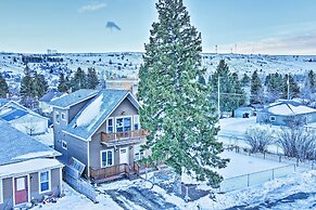 Modern Red Lodge Cabin - Walk to Broadway Ave