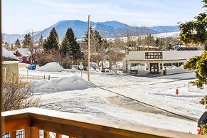 Modern Red Lodge Cabin - Walk to Broadway Ave