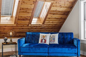 Modern Red Lodge Cabin - Walk to Broadway Ave