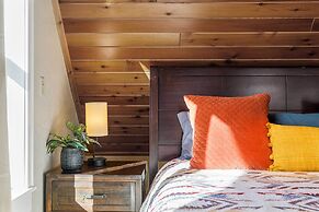 Modern Red Lodge Cabin - Walk to Broadway Ave