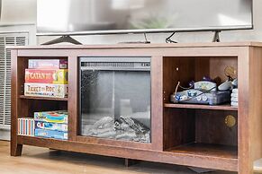 Modern Red Lodge Cabin - Walk to Broadway Ave