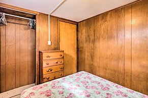 No-frills Hampton Cottage - Steps to Beach!