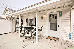No-frills Hampton Cottage - Steps to Beach!