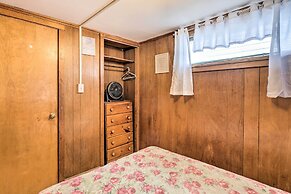 No-frills Hampton Cottage - Steps to Beach!