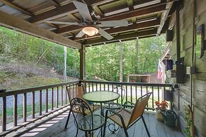 Cozy Tellico Plains Cabin w/ Large Mountain Creek!