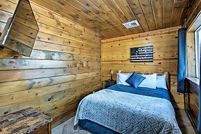 Broken Bow Mountaintop Home w/ Hot Tub!