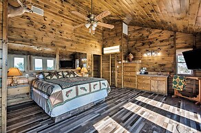 Broken Bow Mountaintop Home w/ Hot Tub!