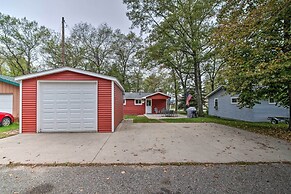 National City Cottage w/ Patio, Steps to Lake!