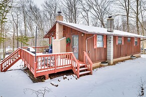 Pet-friendly Home w/ Deck at Big Bass Lake!