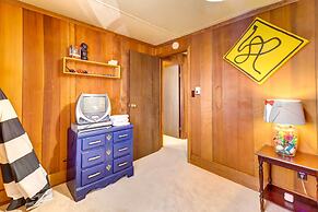 Pet-friendly Home w/ Deck at Big Bass Lake!