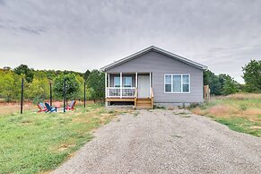 Family Home in Rapid City ~ 4 Mi to Torch Lake!