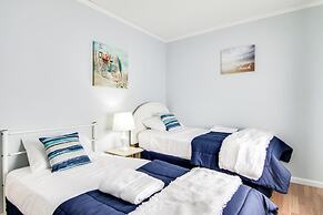 Milton Townhouse ~ 9 Mi to Delaware Bay!