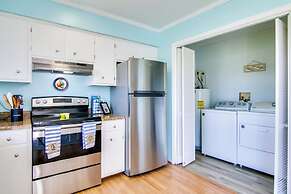 Milton Townhouse ~ 9 Mi to Delaware Bay!