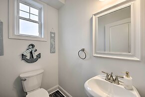 New Townhome < Half Mi to Beach!