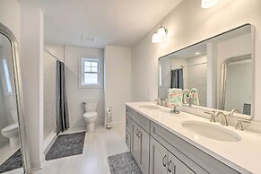 New Townhome < Half Mi to Beach!