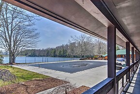 Riverfront Newland Home w/ Pool & Golf Club Access