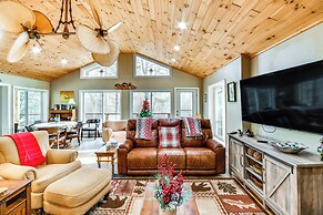 Riverfront Newland Home w/ Pool & Golf Club Access