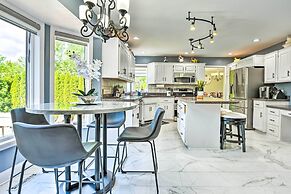 Pet-friendly Maple Grove Gem w/ Private Yard!