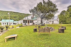 Rustic Roxbury Ski Farmhouse With Trails!
