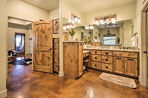 Secluded Country Hideaway w/ Fire Pit & Pool!