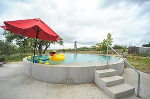 Secluded Country Hideaway w/ Fire Pit & Pool!
