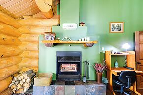 Riverside Log Cabin: On-site Aurora Viewing!