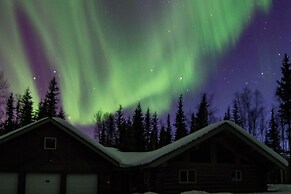 Riverside Log Cabin: On-site Aurora Viewing!