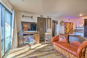 4 Mi to Dtwn: Rustic Fort Worth Apt