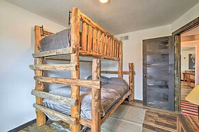 4 Mi to Dtwn: Rustic Fort Worth Apt