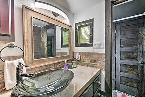 4 Mi to Dtwn: Rustic Fort Worth Apt