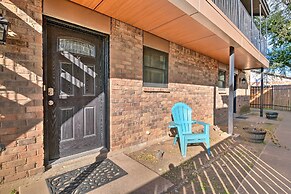 4 Mi to Dtwn: Rustic Fort Worth Apt