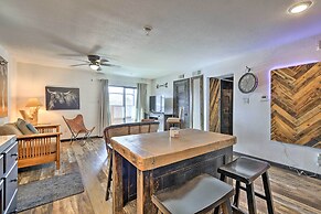4 Mi to Dtwn: Rustic Fort Worth Apt