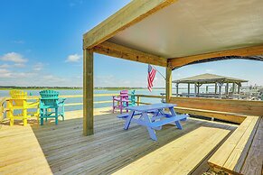 'reel Blessed' Topsail Beach Home w/ Private Dock!