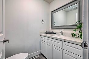 Modesto Home w/ Deck - 2 Mi to Vintage Faire Mall