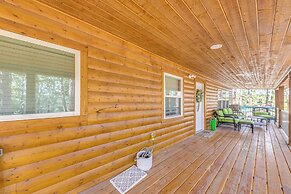 Ruidoso Cabin w/ Patio - Walk to Midtown!