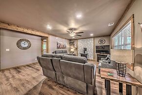 Ruidoso Cabin w/ Patio - Walk to Midtown!