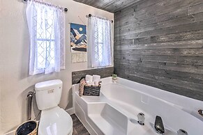 Quiet Cloudcroft Cabin w/ Porch + Gas Grill!