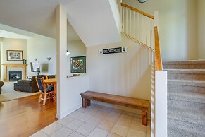 Ski-in/ski-out! Cozy Bellaire Resort Retreat!