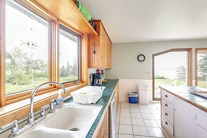 Shorefront House w/ Views, 14 Mi to Acadia NP
