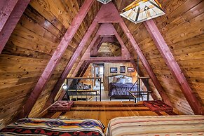 Serene Creekside Sheridan Getaway: Mountain Views!