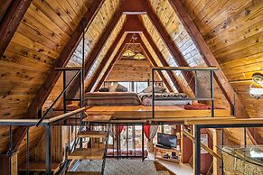 Serene Creekside Sheridan Getaway: Mountain Views!