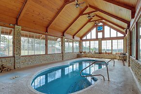 Ozark Mtn Views & Lake Access: Shirley Home