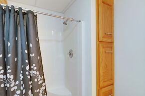 Ozark Mtn Views & Lake Access: Shirley Home