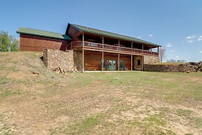 Ozark Mtn Views & Lake Access: Shirley Home