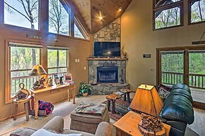 Spacious Maggie Valley Cabin w/ Hot Tub & MTN View