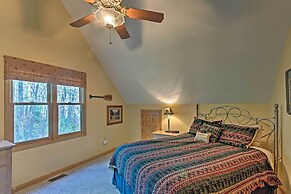 Spacious Maggie Valley Cabin w/ Hot Tub & MTN View