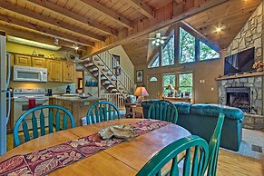 Spacious Maggie Valley Cabin w/ Hot Tub & MTN View
