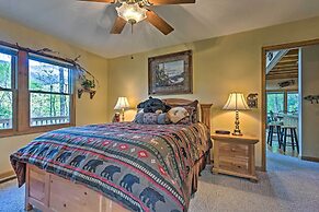 Spacious Maggie Valley Cabin w/ Hot Tub & MTN View