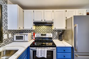 Poconos Chalet With Lake & Pool Access!